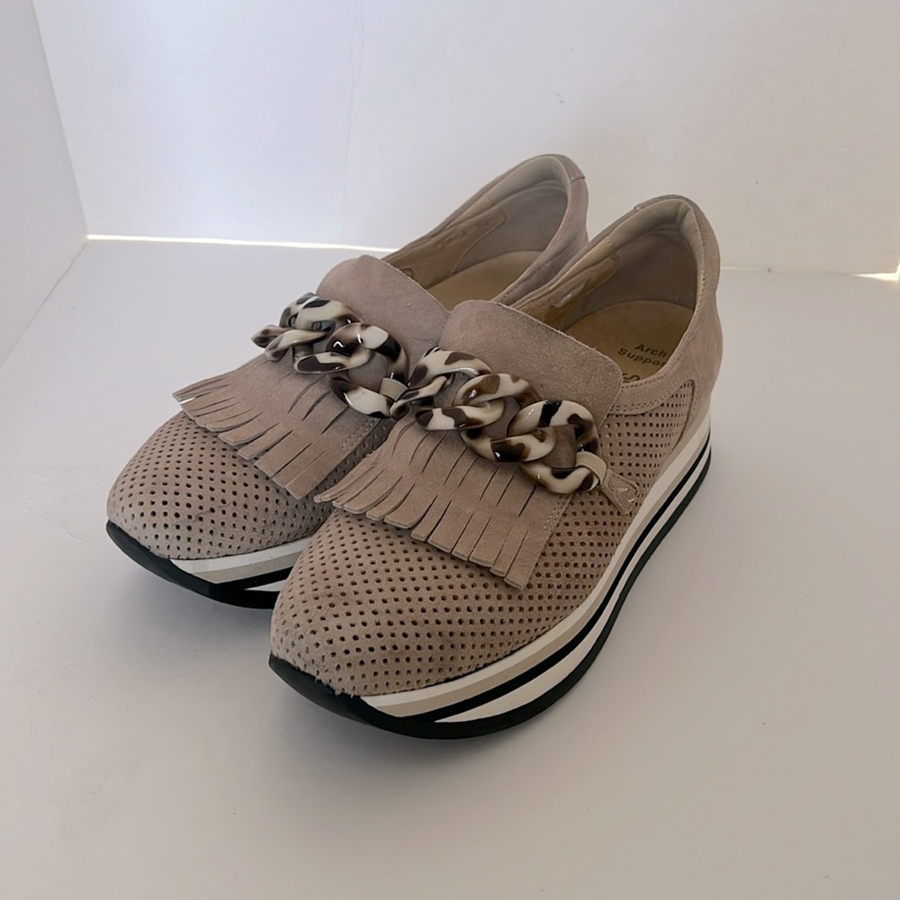 Softwave Cadie Sahara Slip Ons Platform Sneakers